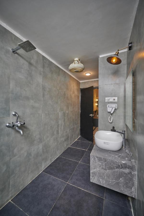 Apartamento Poshtel Vns Varanasi Exterior foto