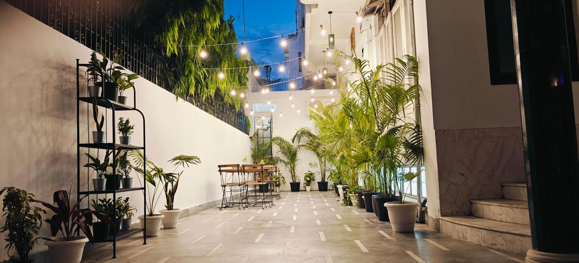 Apartamento Poshtel Vns Varanasi Exterior foto